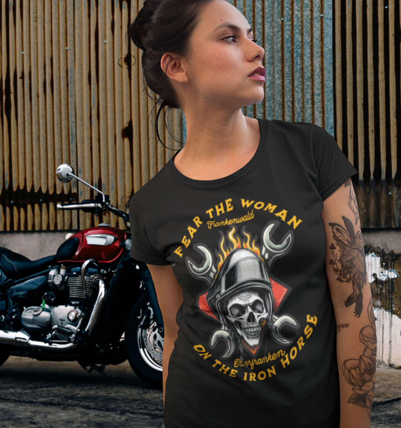 FEAR THE WOMAN ON THE IRON HORSE - Biker Shirt für Damen