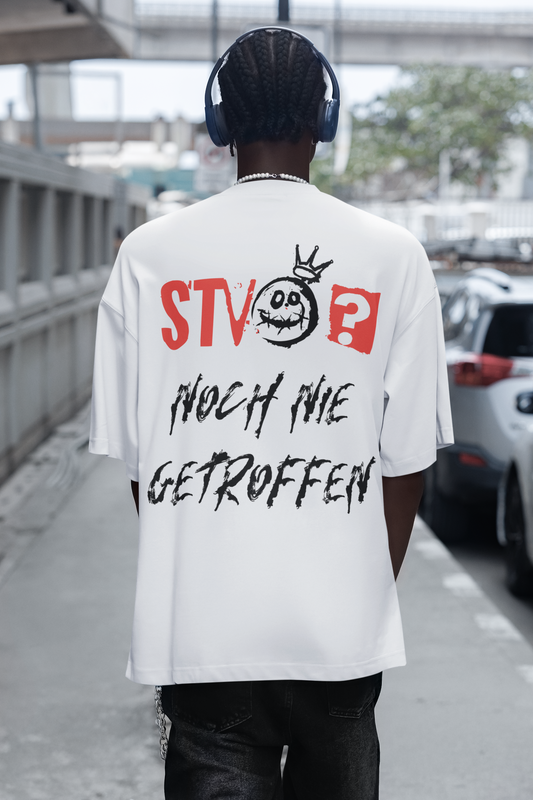 STVO? NOCH NIE GETROFFEN - Oversized Herren T-Shirt
