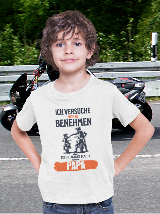 ICH VERSUCHE MICH ZU BENEHMEN, ABER ... - T-Shirt für coole Biker Kids